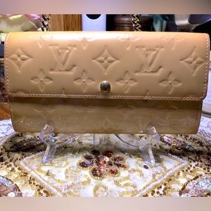 Louis Vuitton Monogram Vernis Sara Snap Wallet